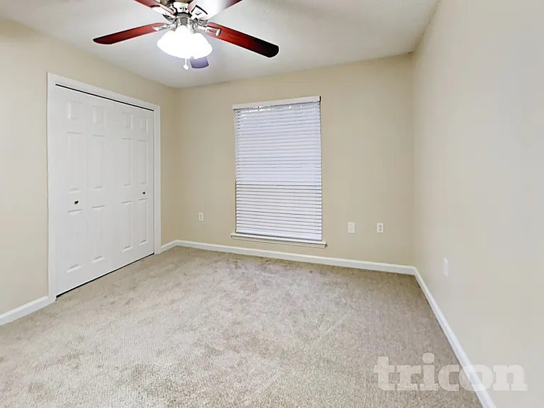 832 Worth Rd — Photo 13