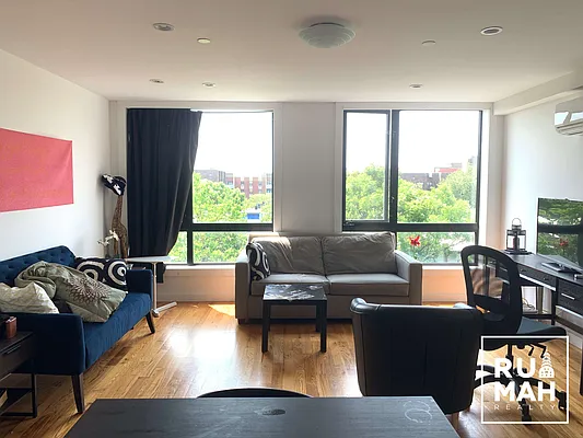 Rented by Rumah Realty Inc | media 8