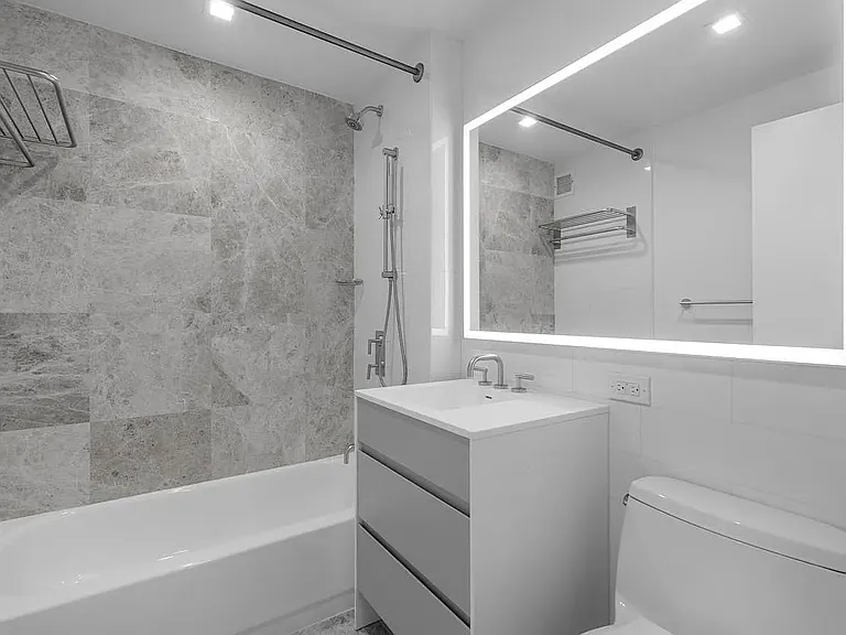 75 W End Ave #C18I — Photo 11