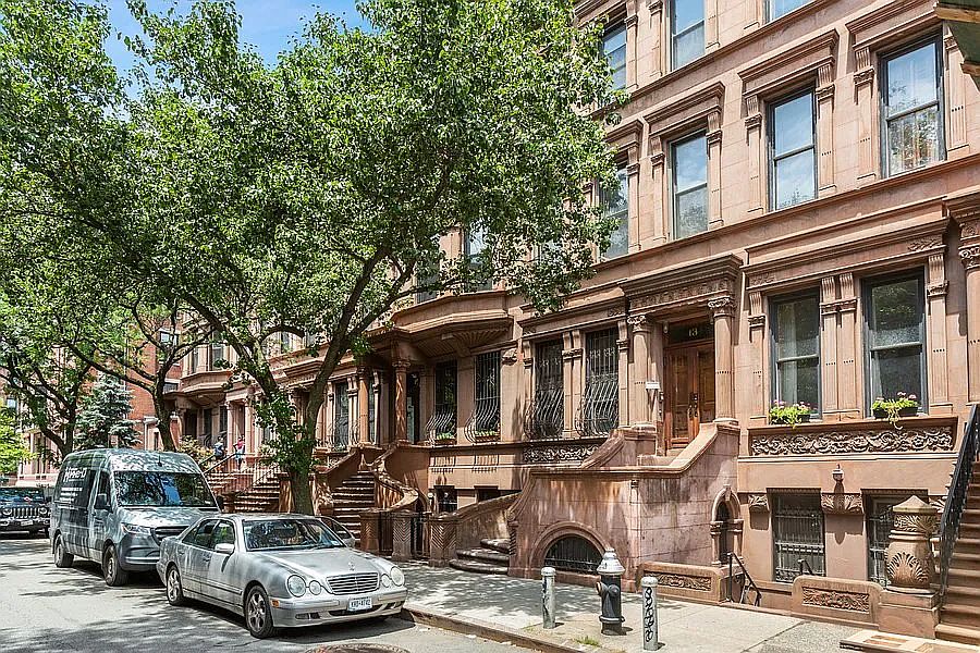 1st image of 13 W 122nd St