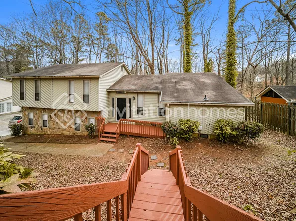 6572 Oakwood Dr, Douglasville, GA 30135