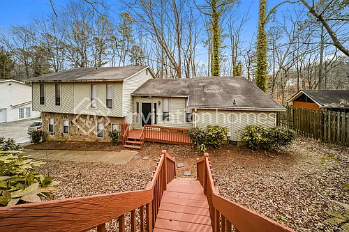6572 Oakwood Dr Photo 1