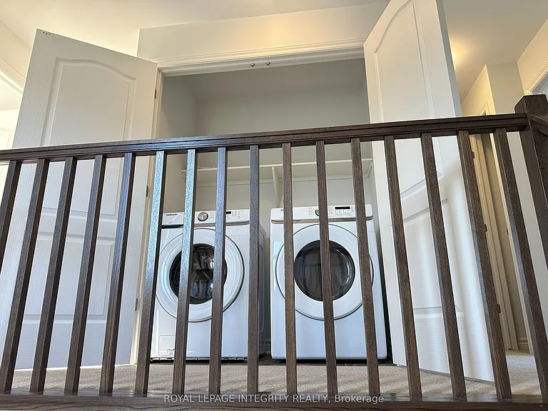 532 Supernova St — Photo 11