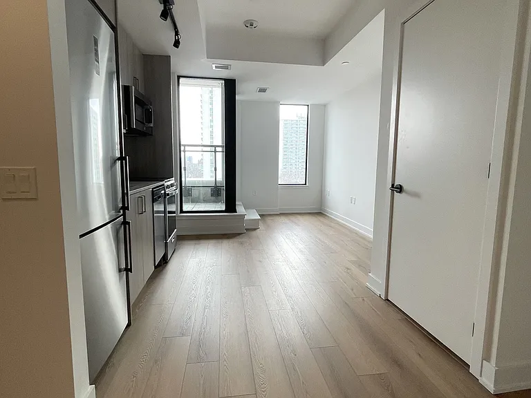 758 Dovercourt Rd #508 — Photo 4