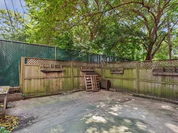 293 Tompkins Avenue image 7 of 28