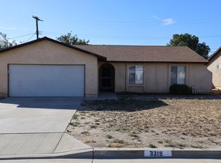 3319 Roxbury St, Rosamond, CA 93560