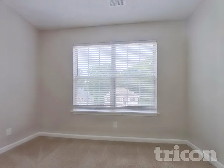 4052 Mistymorn Ln — Photo 11