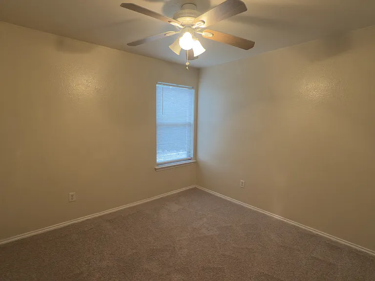 4105 Kings Canyon Dr — Photo 15