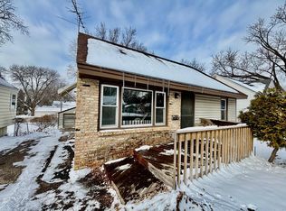 422 Jefferson Ave S, Hopkins, MN 55343