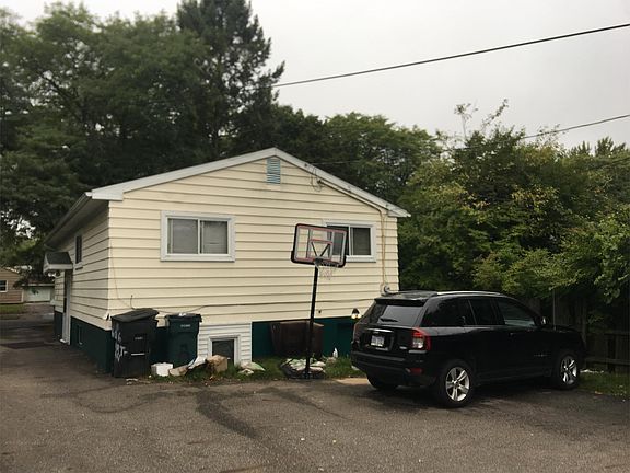 2nd image of 606 Spartan Ave