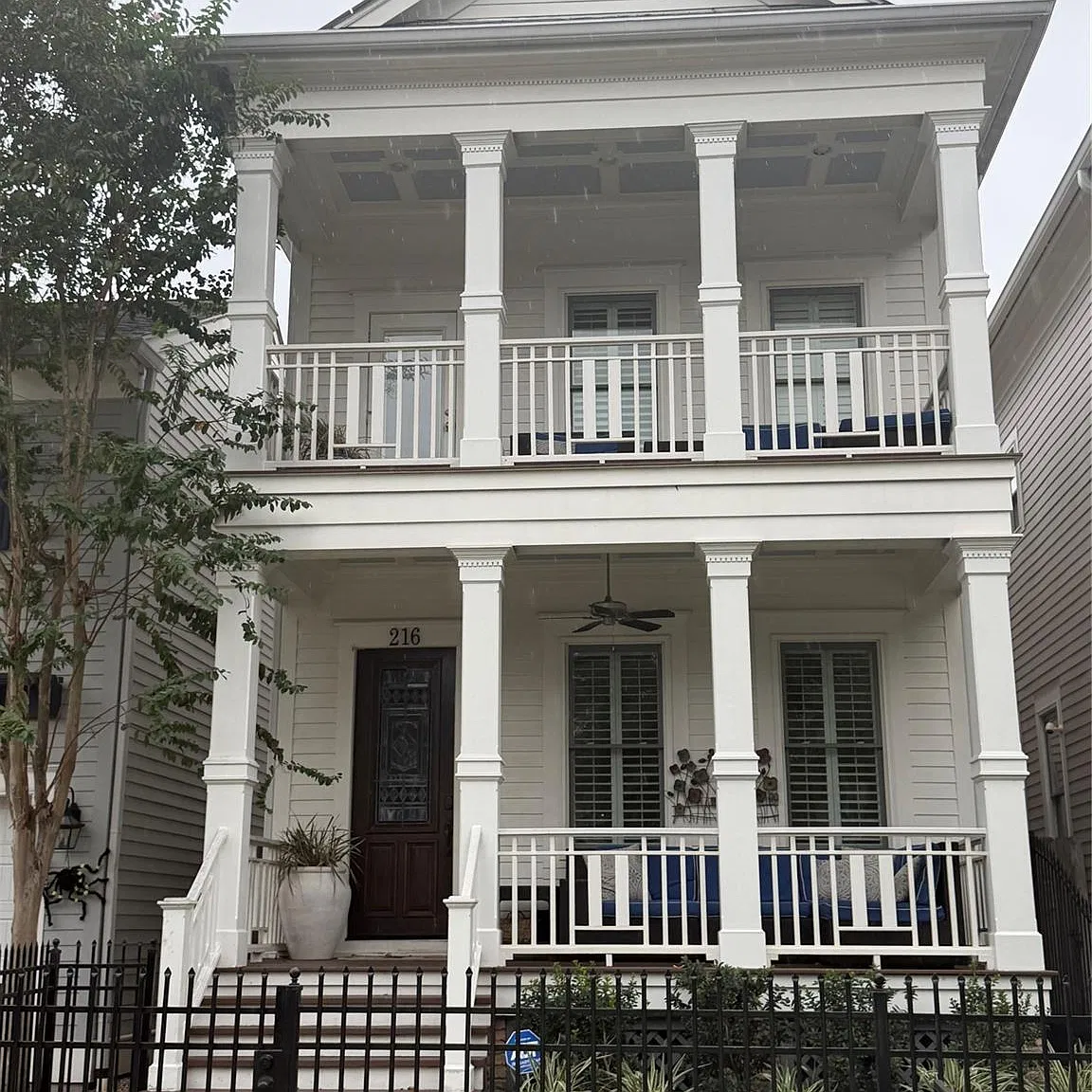 3 bed, 2.5 bath, 2600 sqft, $4,600 — Photo 1
