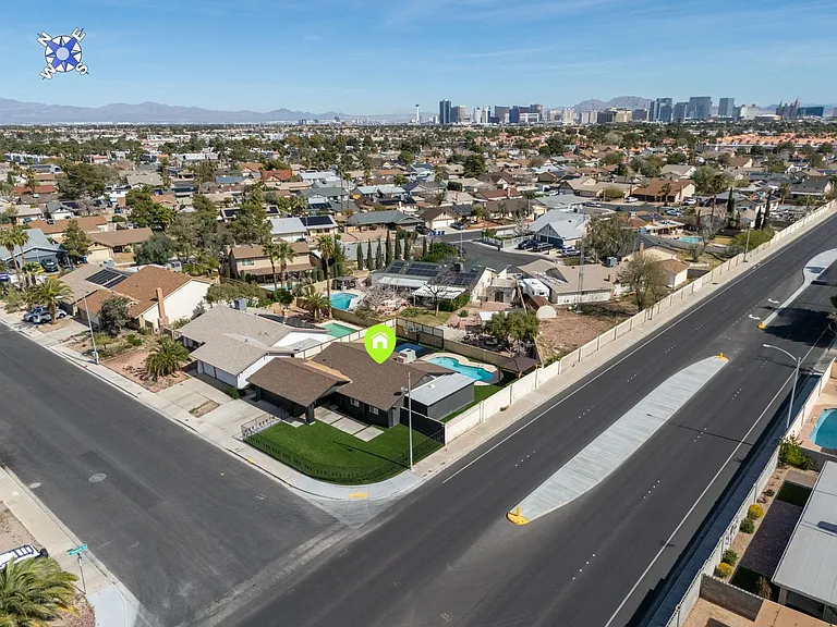 5270 Sepulveda Blvd — Photo 31
