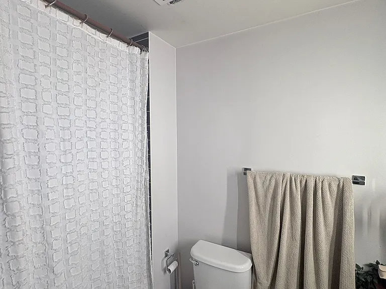 5 Hanna Ave #414 — Photo 19