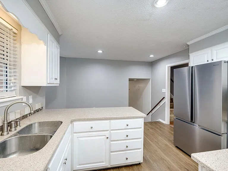 2508 Sand Ridge Ct — Photo 11