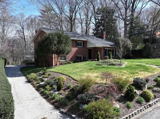 142 Pearson Dr, Morganton, NC 28655