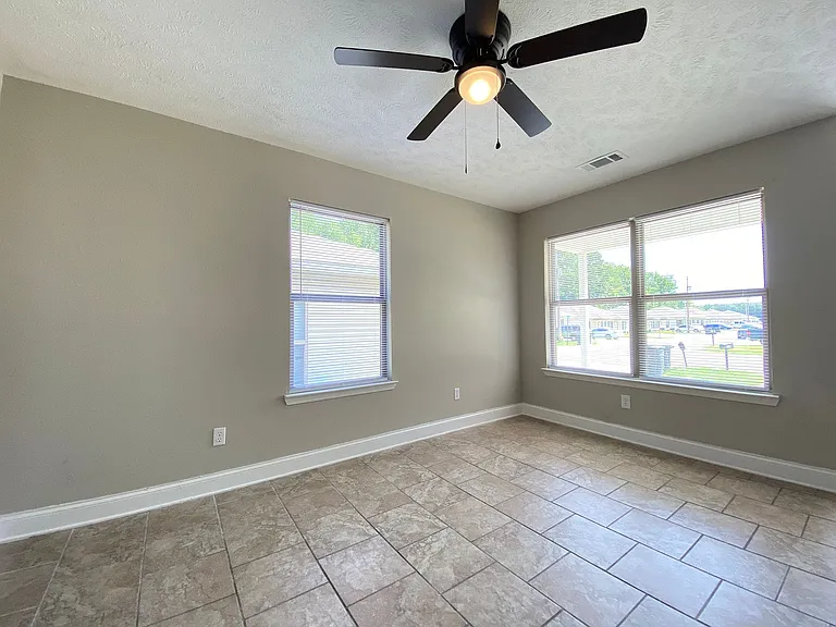 312 Bellewood Ln #B — Photo 3