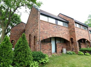 820 S May St, Chicago, IL 60607