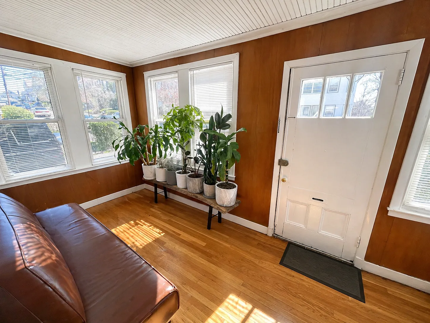 3 bed, 1.0 bath, $3,200 — Photo 4