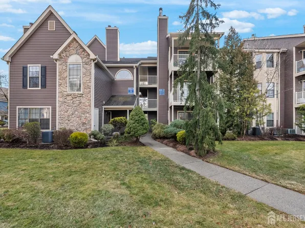 208 Blew Ct, East Brunswick, NJ 08816