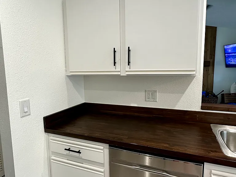 1041 Sawyers Ct — Photo 16