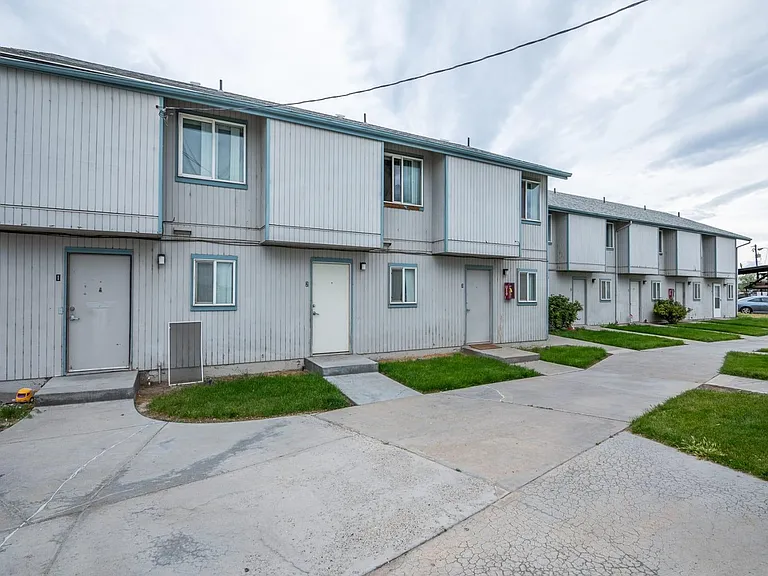 855 A St W — Photo 3