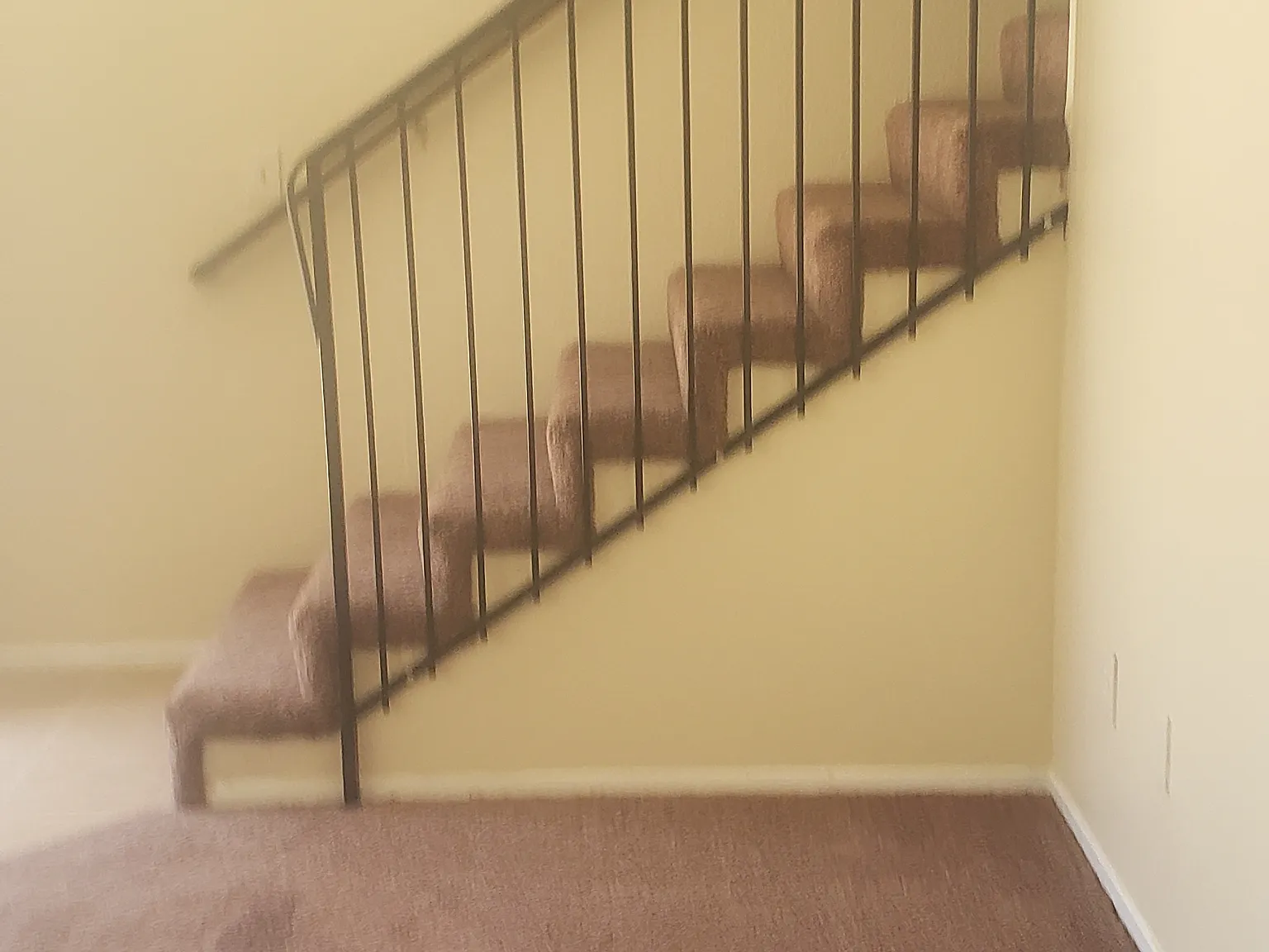 3 bed, 2.5 bath, $1,600 — Photo 4