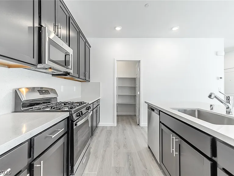 9927 Kimura Hills Ave — Photo 7