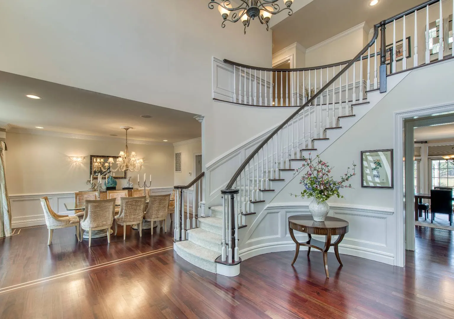 Immaculate 6 Bedroom SOH — Photo 3