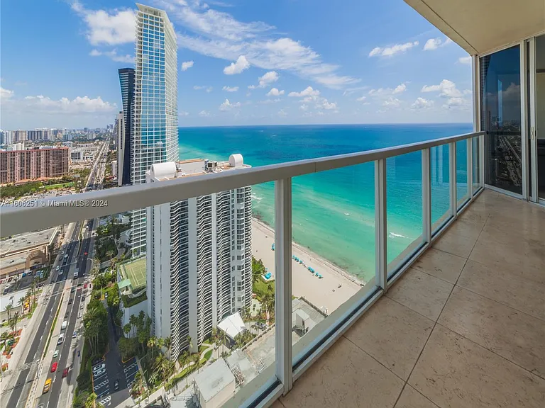 16699 Collins Ave #3707 — Photo 2