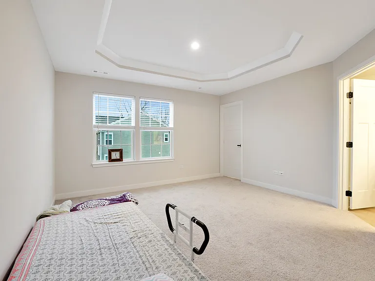 155 Canterbury Way — Photo 24