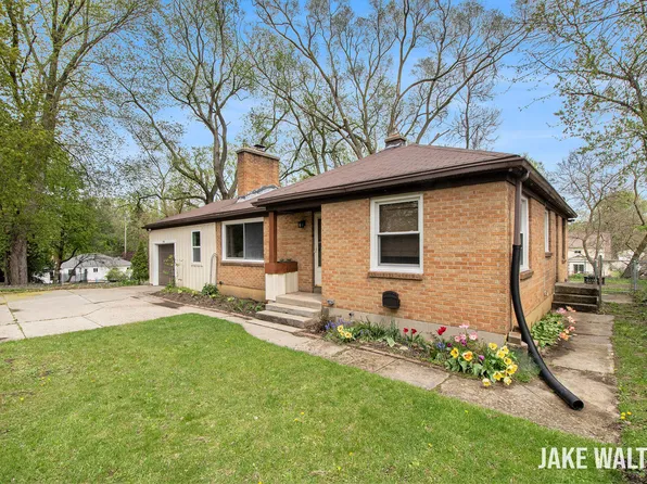 1006 Covell Ave NW, Grand Rapids, MI 49504