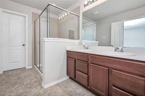 Greystone Dr — Photo 13