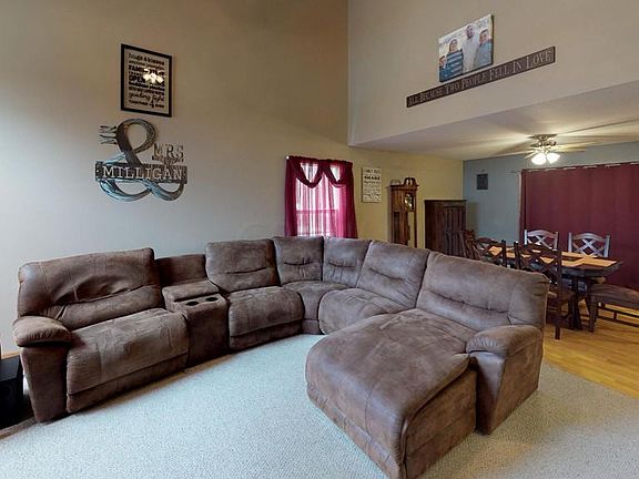 2nd image of 643 Crestrose Dr