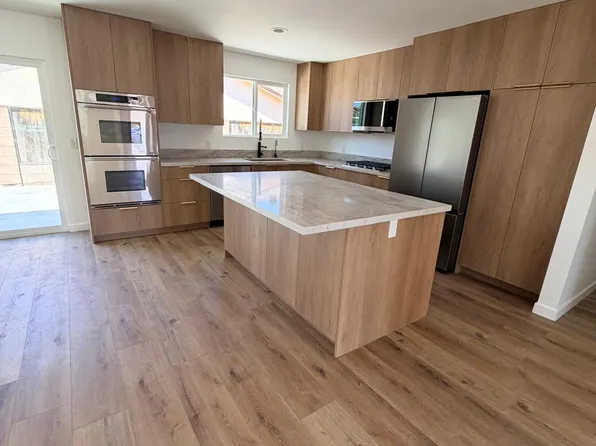 6453 Sale Ave, West Hills, CA 91307