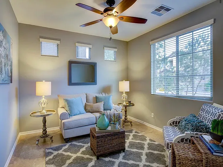 9238 W Coolbrook Ave — Photo 5