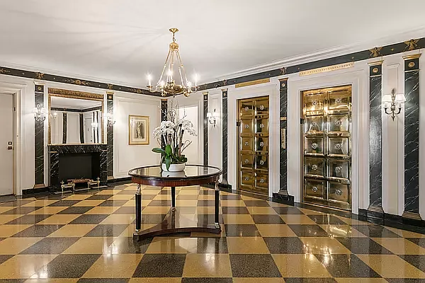 Sold by Compass | media 23