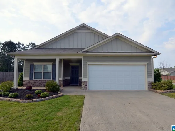 200 Springs Crossing Cir, Columbiana, AL 35051