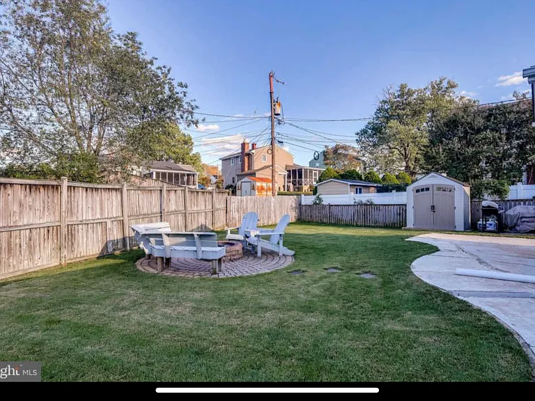 515 Southwell Rd — Photo 9