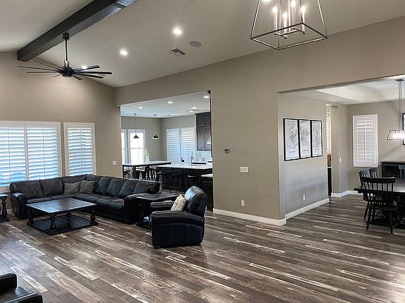 5th image of 23130 E Parkside Dr