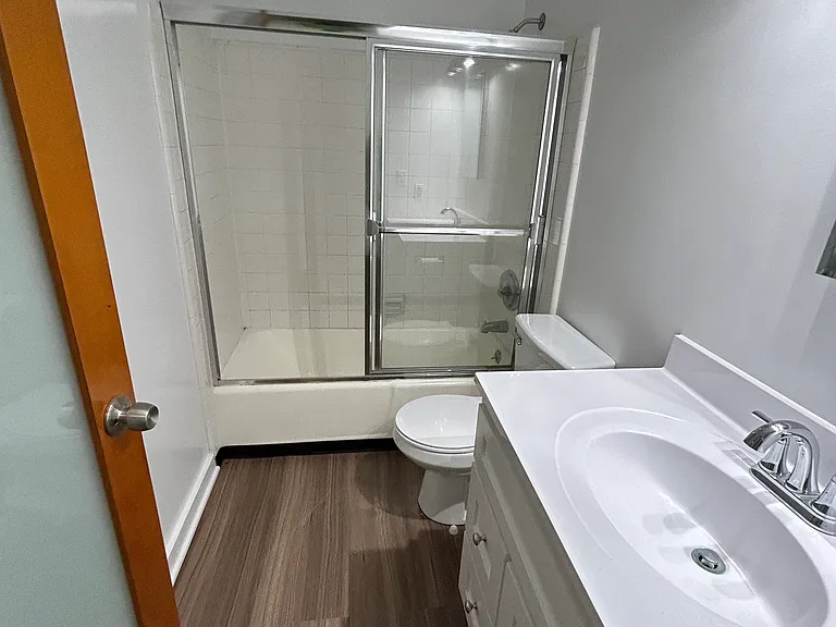 511 Rialto Ave #1 — Photo 8