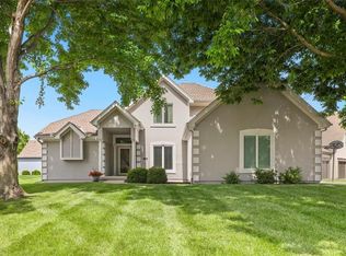 8623 N Richmond Ave, Kansas City, MO 64157