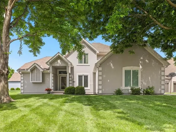 8623 N Richmond Ave, Kansas City, MO 64157