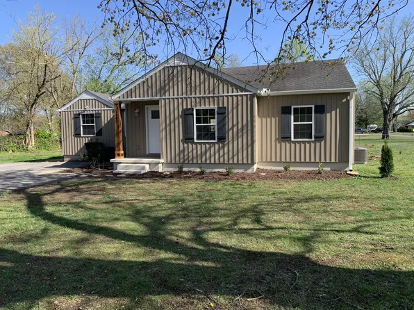 1402 E Grundy St, Tullahoma, TN 37388