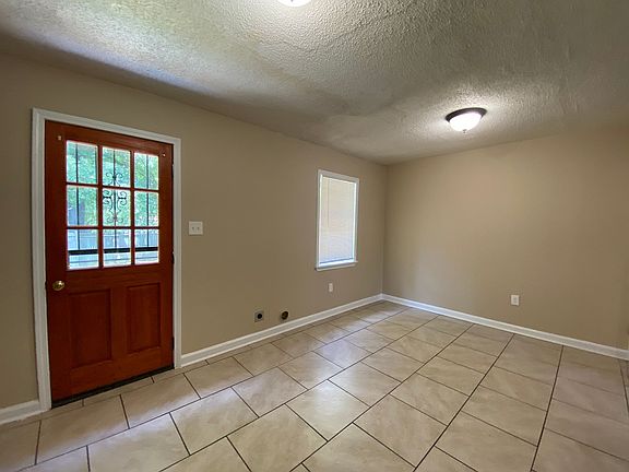 4th image of 3402 Piney Woods Ave