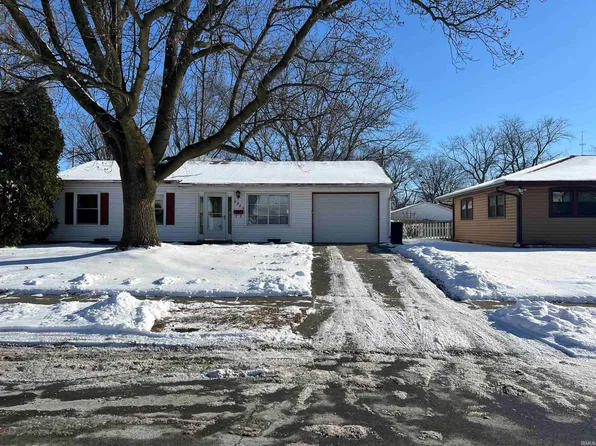 2305 Summerfield Dr, Lafayette, IN 47909