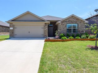 314 Triple Crown Ln, Ponder, TX 76259