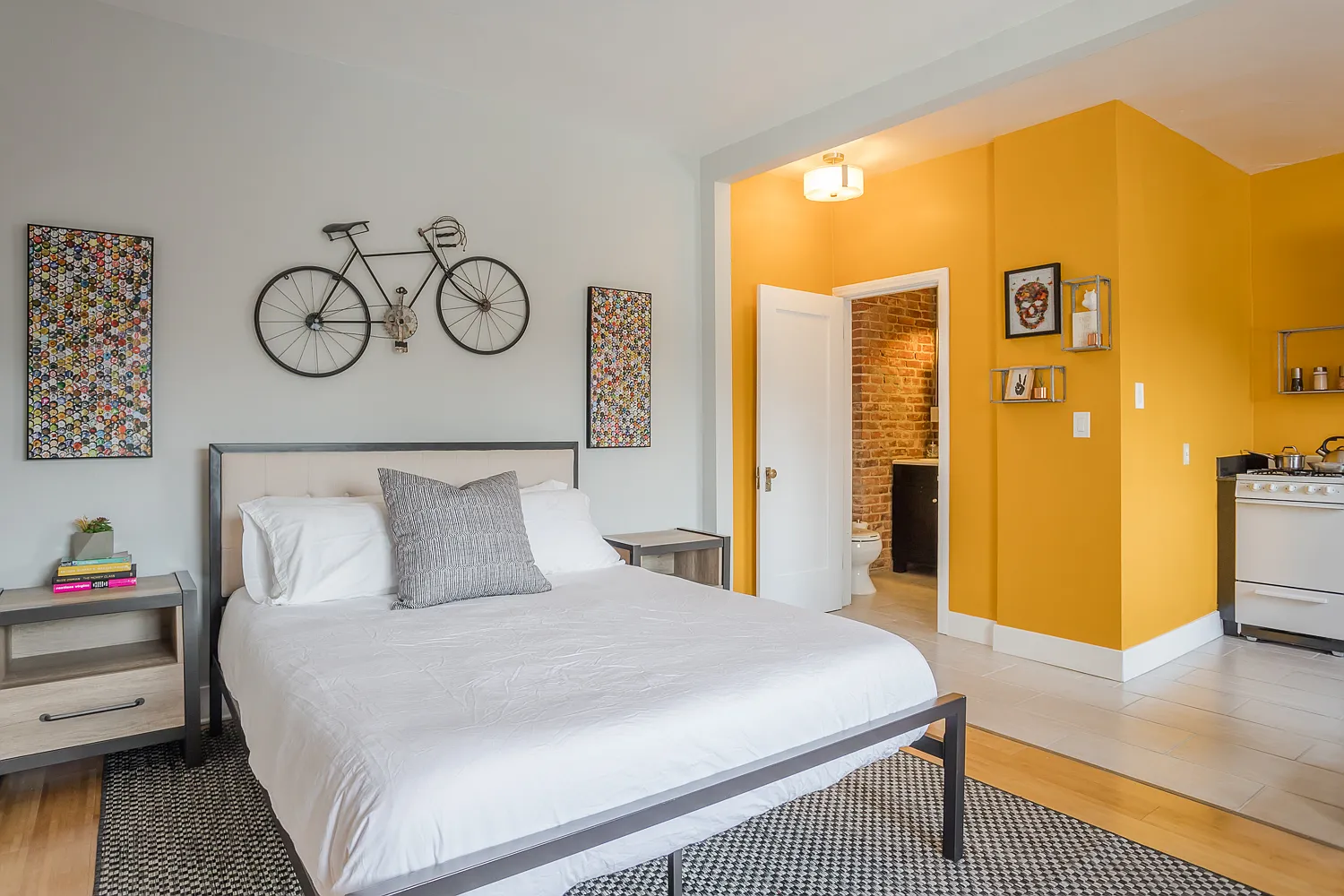 Studio, 400 sqft, $2,410 — Photo 2