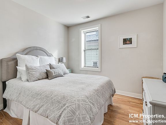 5th image of 2227 W Wilson Ave #1