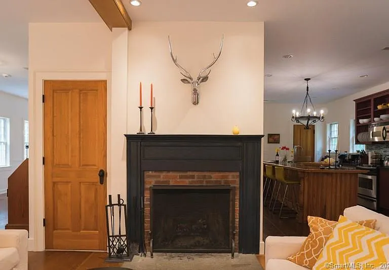 33 Sentry Hill Rd — Photo 9