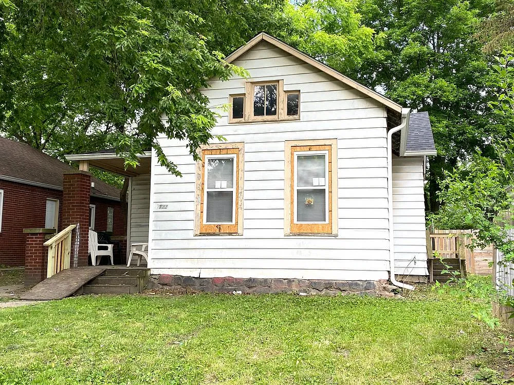 1122 N Dearborn St photo 1